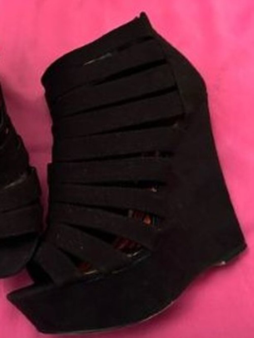 Black Wedge Platform Heel Sandals Madden Sz 9 vegan suede